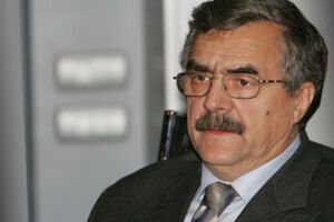 Порошенко: Недопустимо медлить с принятием второго закона – относительно специального режима конфискации имущества