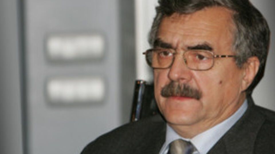 Порошенко: Недопустимо медлить с принятием второго закона – относительно специального режима конфискации имущества
