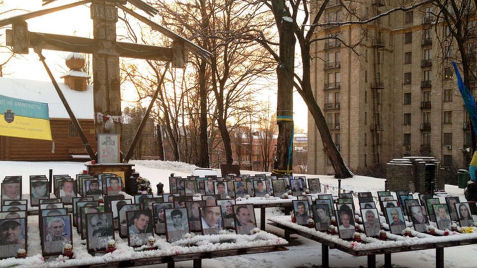 Небесная сотня насчитывает 106 человек. Большинство из них были расстреляны на улице Институтской в Киеве 20 февраля 2014 года