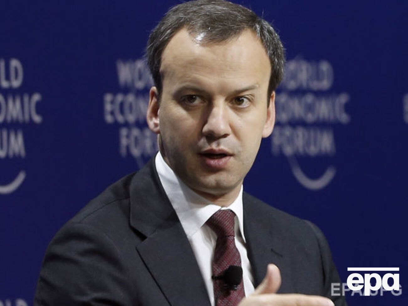 Дворкович ожидает стабилизации цен на нефть после подписания соглашения о сокращении добычи