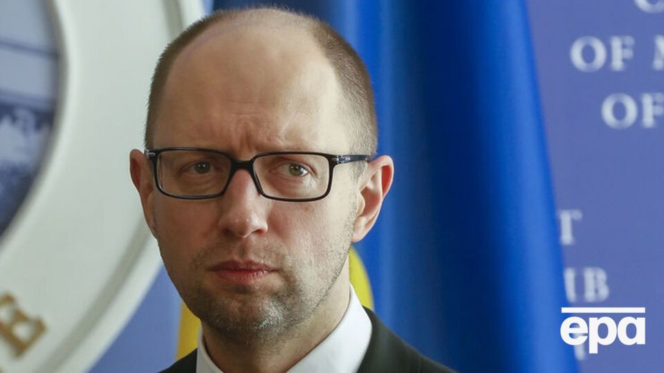 Яценюк отверг обвинения в "олигархическом перевороте"