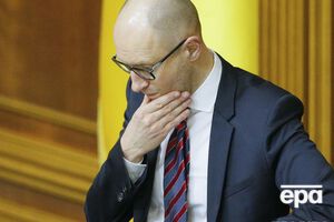 Яценюк утверждает, что зарплаты в Украине можно было бы поднять втрое, если бы не война