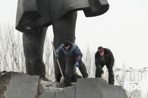 В ДНР после подрыва неизвестными памятника Ленину продолжаются аресты