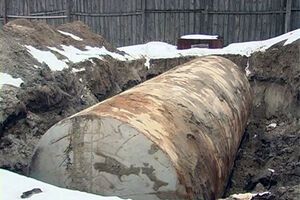 Полицейские обнаружили цистерны с помощью миноискателя