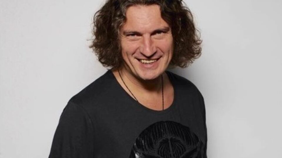 Участники вечера памяти почтили память Андрея Кузьменко минутой молчания