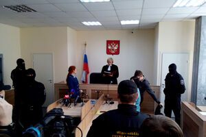 Приговор Вологжениновой встретили криками "Позор!"