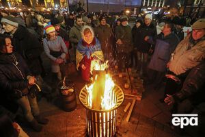 Активисты зажгли костры на Майдане