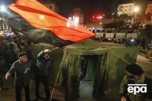 Российские СМИ утверждают, что на Майдане Нацгвардия не дает активистам установить палатки