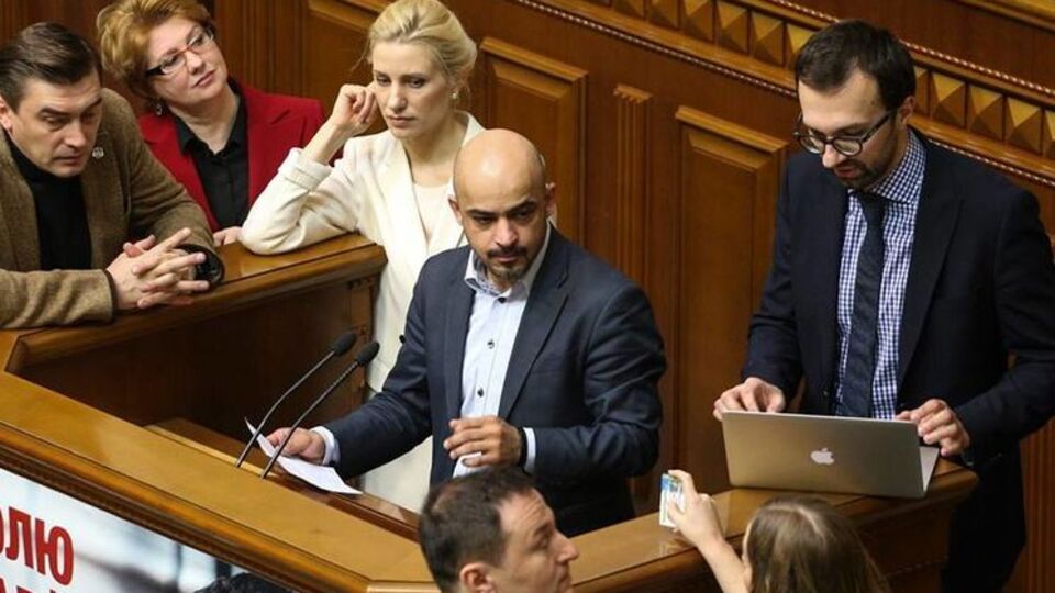 Сергей Лещенко: Президент Порошенко и премьер-министр Яценюк в модели США должны были контролировать друг друга, конкурируя за успех и ограничивая государственную коррупцию