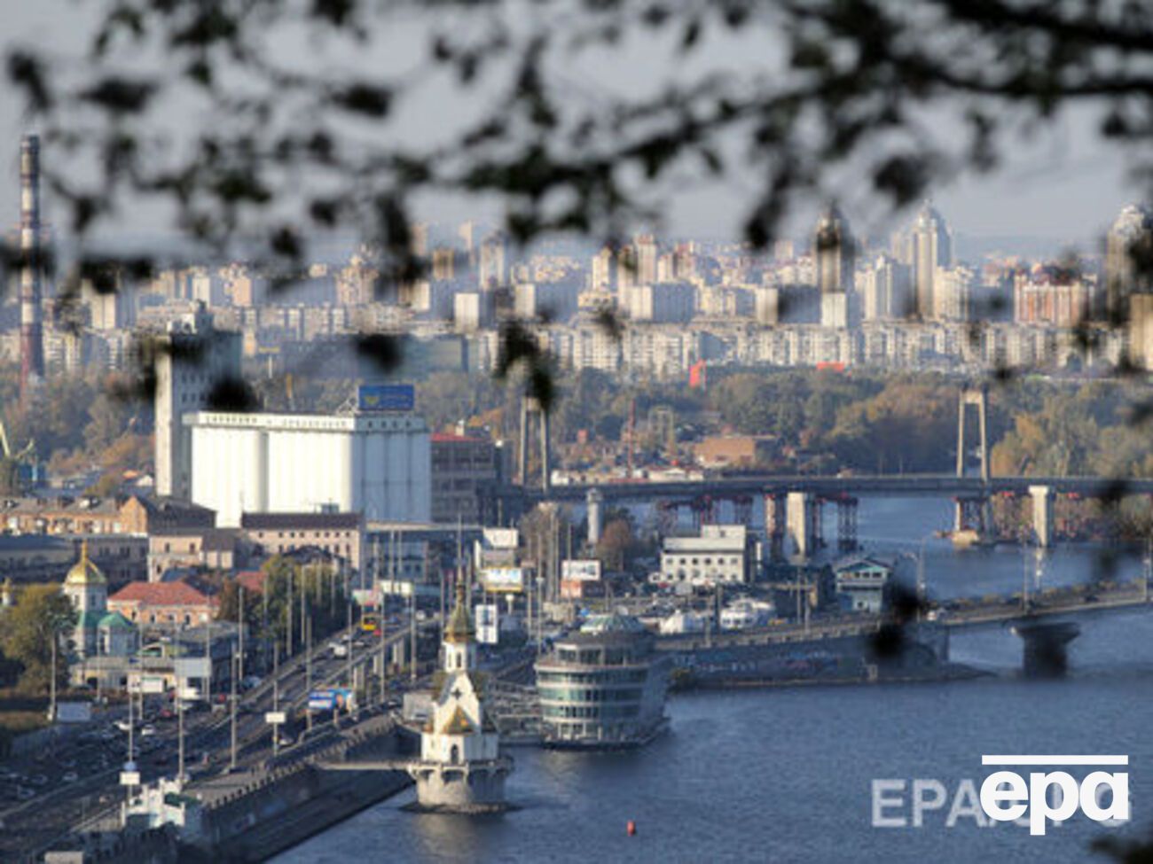 В Киеве 22 февраля ожидается дождь, ночью с мокрым снегом, температура ночью около 0 &deg;С, днем &ndash; +7...+9 &deg;С
