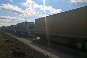Москаль: В западном направлении на выезд в Евросоюз ни одна российская фура через Закарпатье не проехала