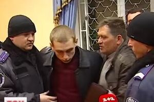 Отец патрульного полицейского Сергея Олейника считает, что сын выполнял свою работу