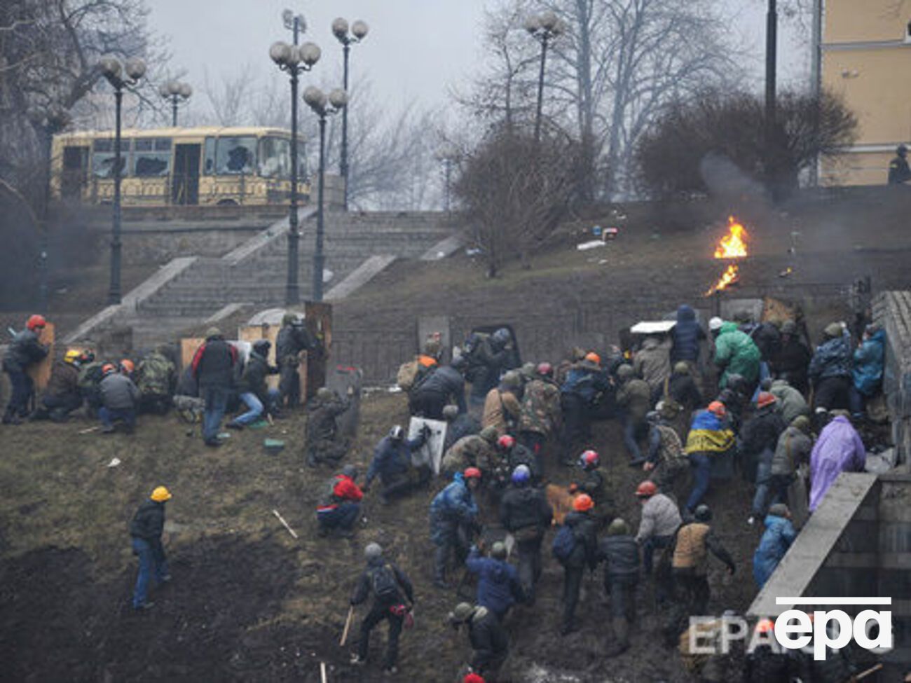 "Маски революции" показывают события на киевском евромайдане как бунт радикалов-националистов