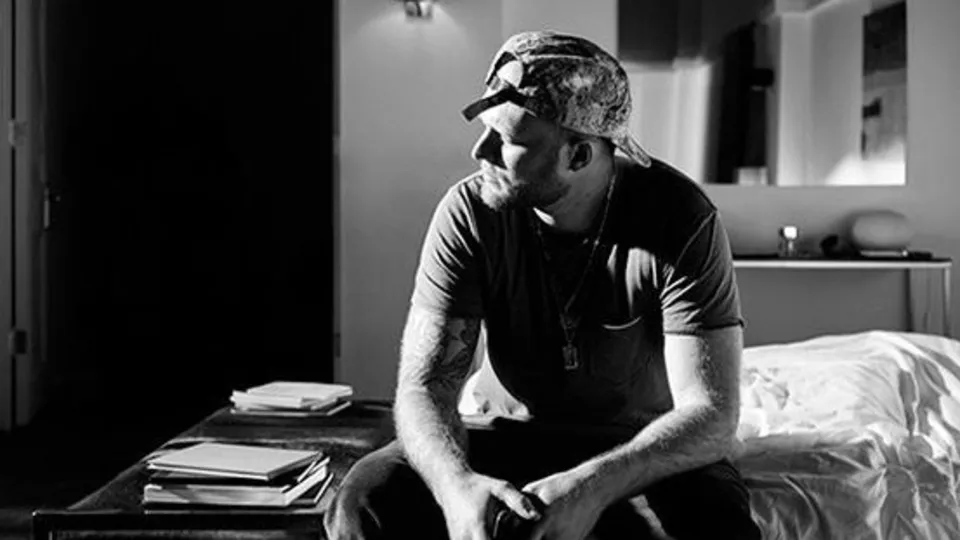 Вулстон сочетает в себе классику и современные веяния