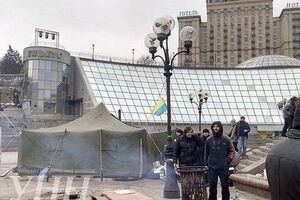 На Майдане остается только одна палатка
