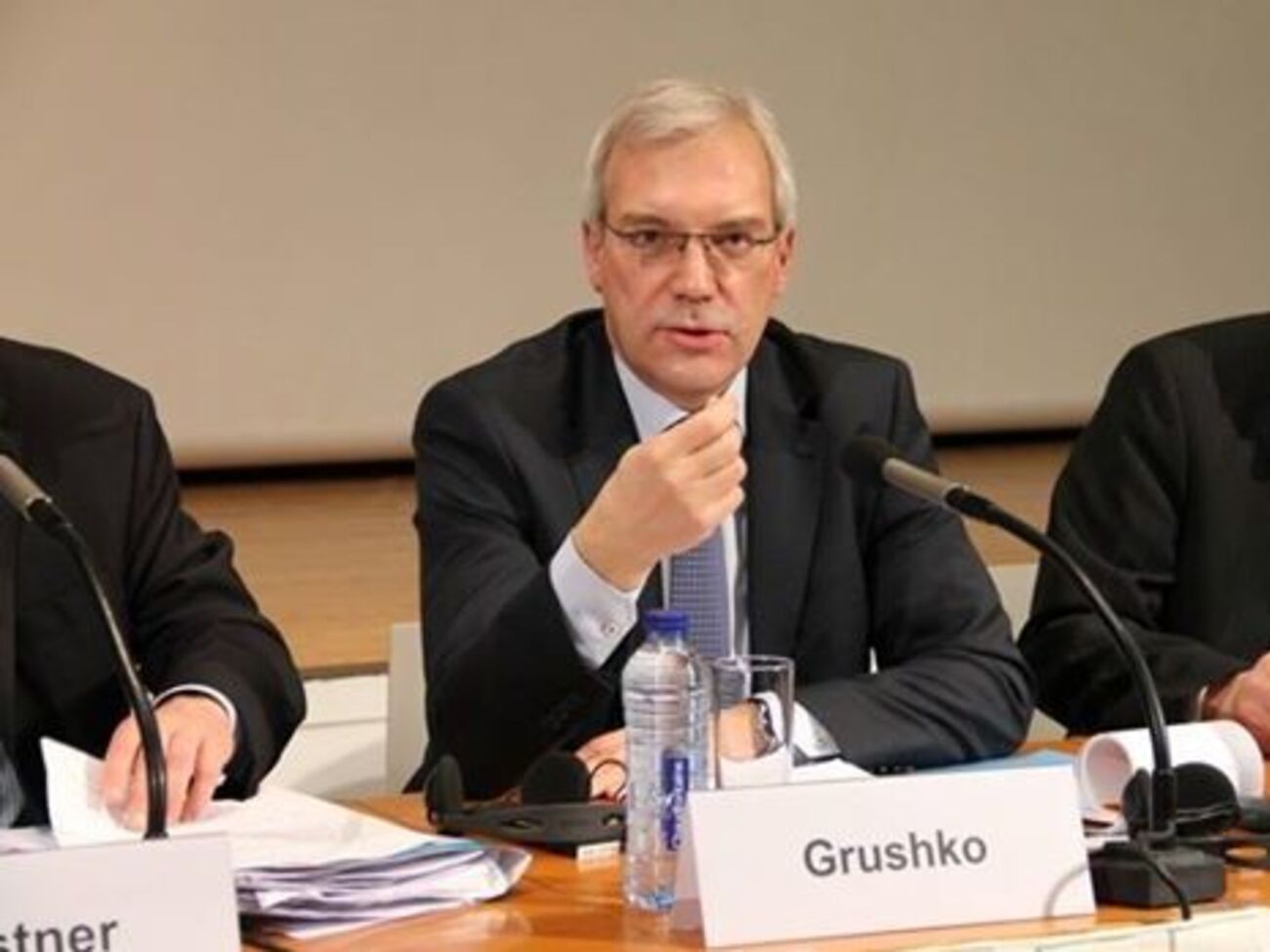 Грушко: НАТО в отношении политики переходит к политике сдерживания, эта политика подкрепляется военным строительством, и это представляет реальную опасность для интересов нашей страны