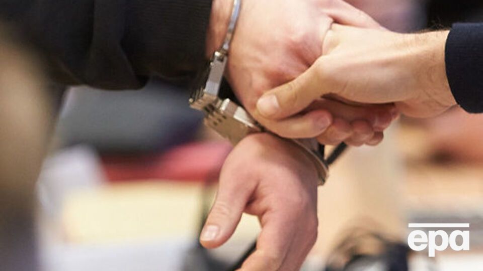 Согласно обвинению, шпионы передавали российским спецслужбам информацию об обороноспособности и деятельности полиции безопасности Эстонии