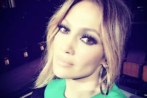 Лопес: С Днем рождения, огни моей жизни. Вы не принесли мне ничего, кроме радости и счастья с тех пор, как родились