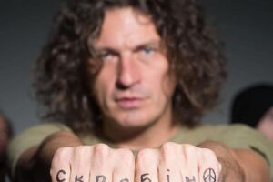 Мать Кузьменко категорически против того, чтобы скульптор Дацюк переделывала памятник Скрябину