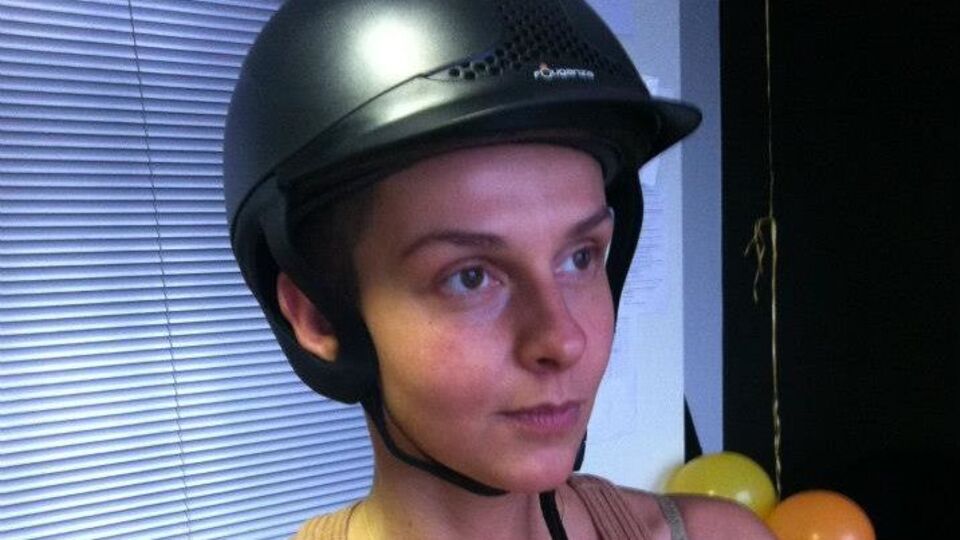 Столярова уверяет, что нет никакой связи между тем, что происходило на экране, и ее нецензурной бранью