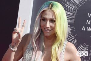 Певицу Kesha обвинили в клевете