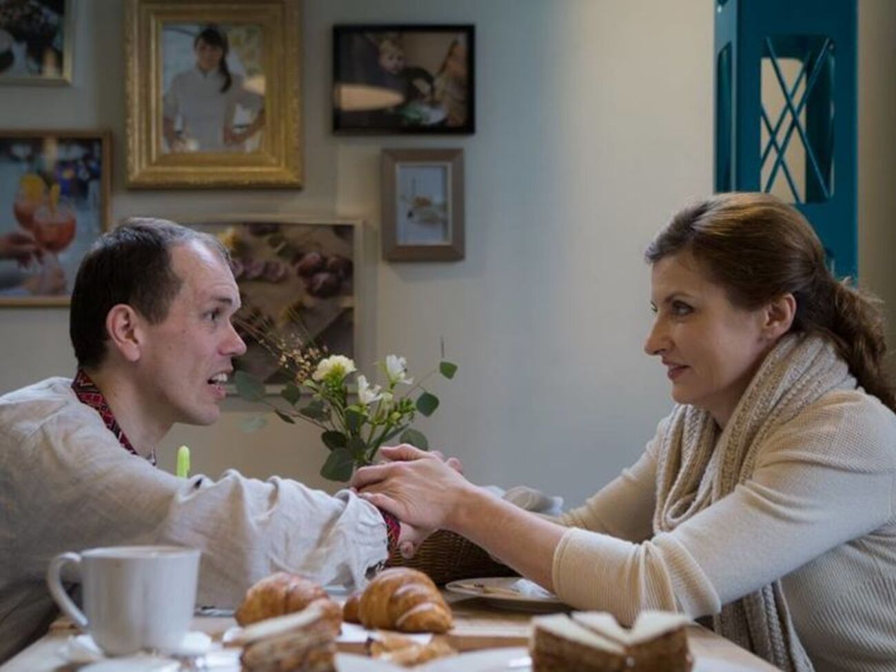 Марина Порошенко встретилась с переселенцем с ДЦП, которого выставили из львовского ресторана. Фоторепортаж