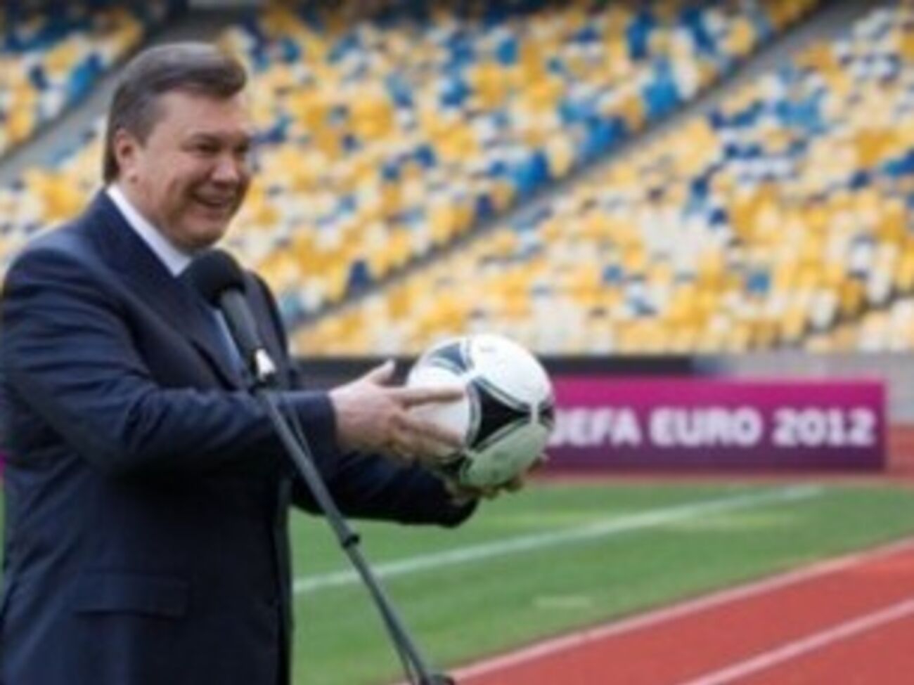 Порошенко подписал указ о создании совета по защите профессиональной деятельности журналистов