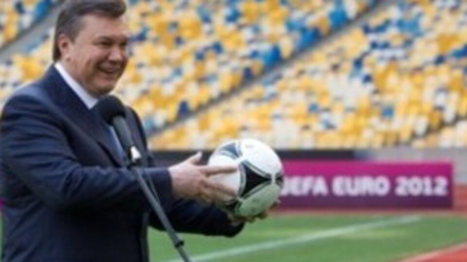 Порошенко подписал указ о создании совета по защите профессиональной деятельности журналистов