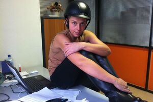 Столярова: Когда три месяца проводишь на войне там и сям, начинаешь совершенно по-другому смотреть на вещи