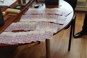 Правоохранители задержали судью Волновахского районного суда во время получения взятки