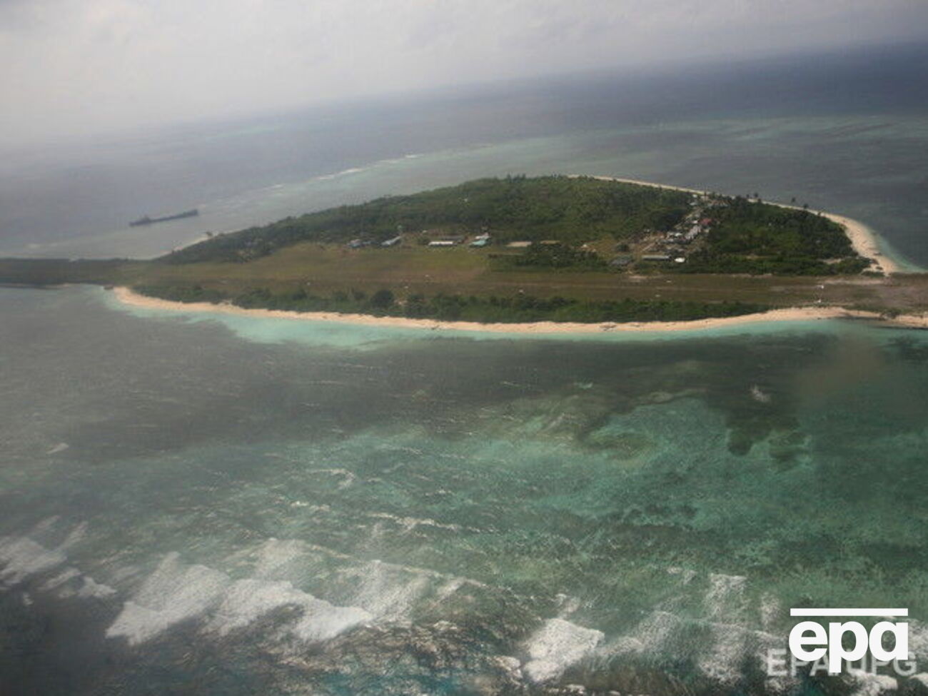 Разведка сообщает об истребителях на спорном острове