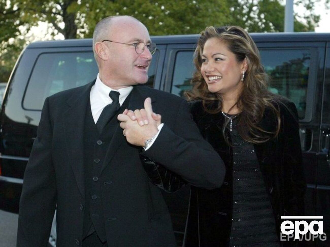 Бывшая жена снова называет Коллинза мужем