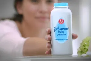 Адвокат заявил, что рак могла вызвать продукция компании Johnson & Johnson