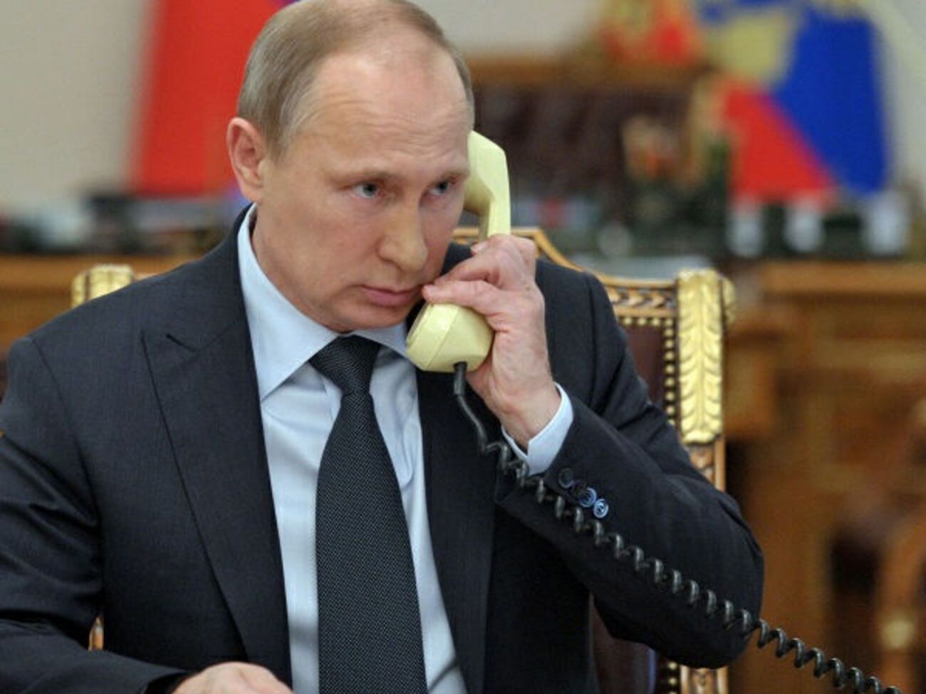 Путин обсудил перемирие в Сирии с Асадом
