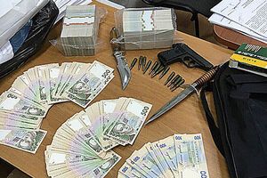Найденное при обыске в гаражном боксе