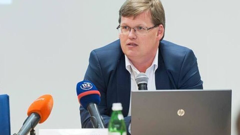 Розенко: В первую очередь необходимо усилить и увеличить социальную помощь на аренду жилья