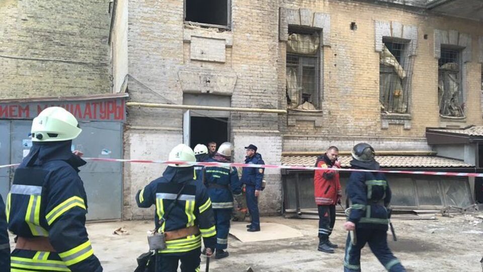 В центре Киева обрушился потолок дома