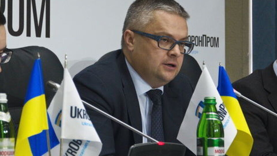 Романов призвал освободить оборонные предприятия от налога на землю