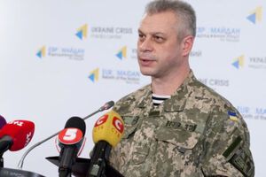 По словам Лысенко, на Донбассе также идет призыв медиков