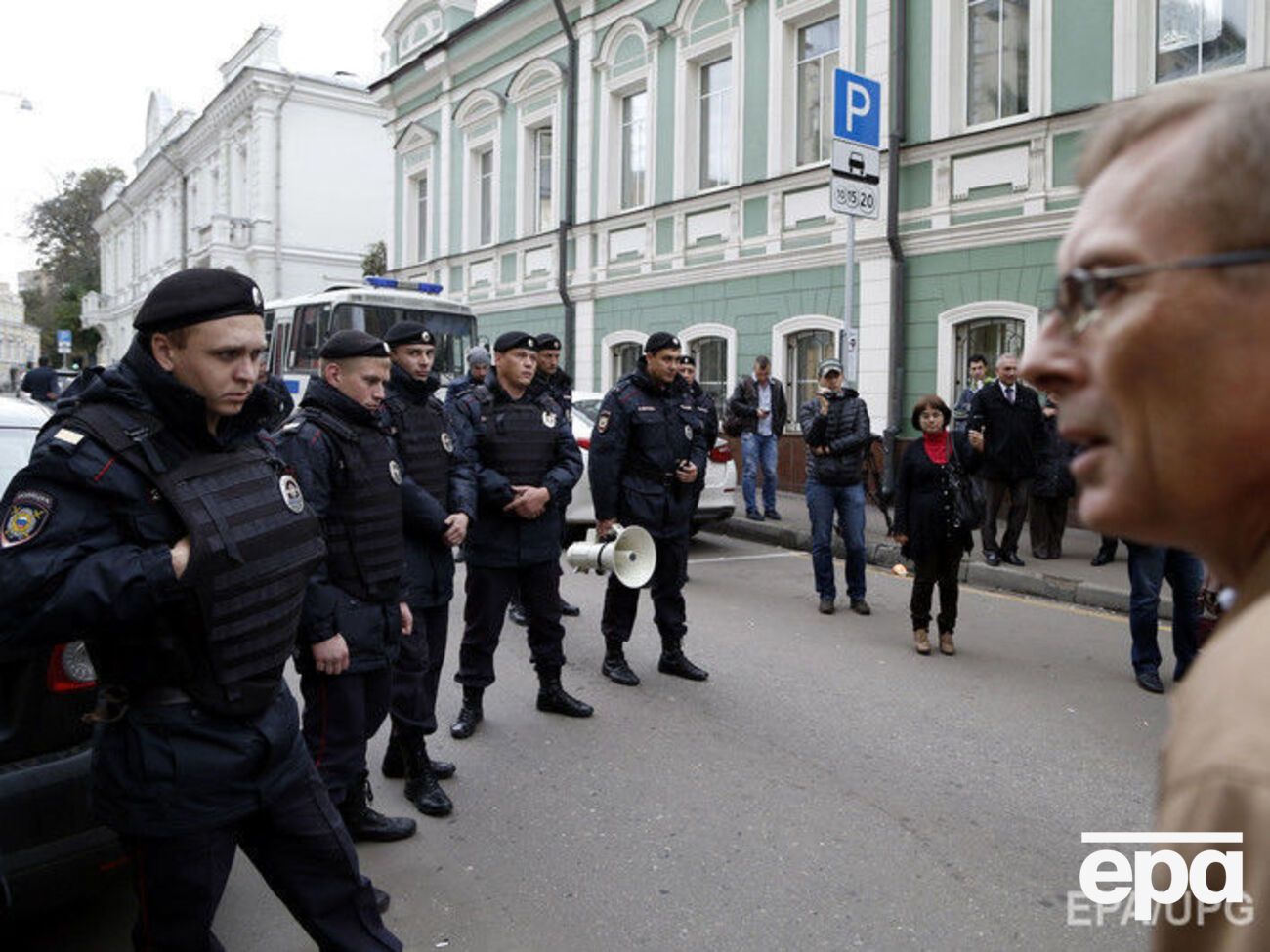 В Санкт-Петербурге власти планируют дополнительно выделить миллионы рублей на&nbsp;спецсредства для разгона митингов