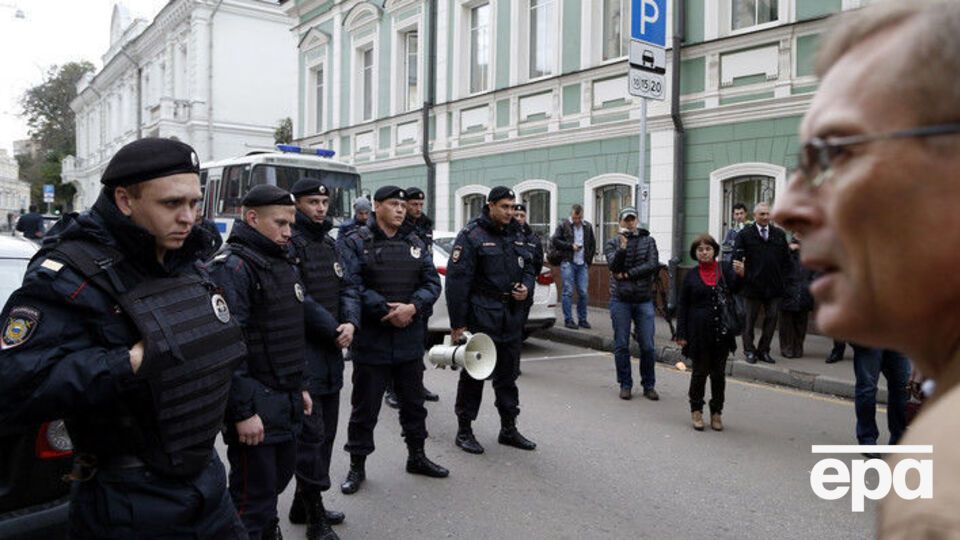 В Санкт-Петербурге власти планируют дополнительно выделить миллионы рублей на спецсредства для разгона митингов