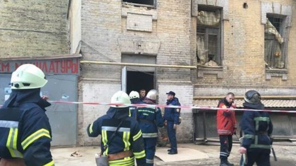 Госархстройинспекция подтверждает, что не давала разрешений на работы в аварийном доме