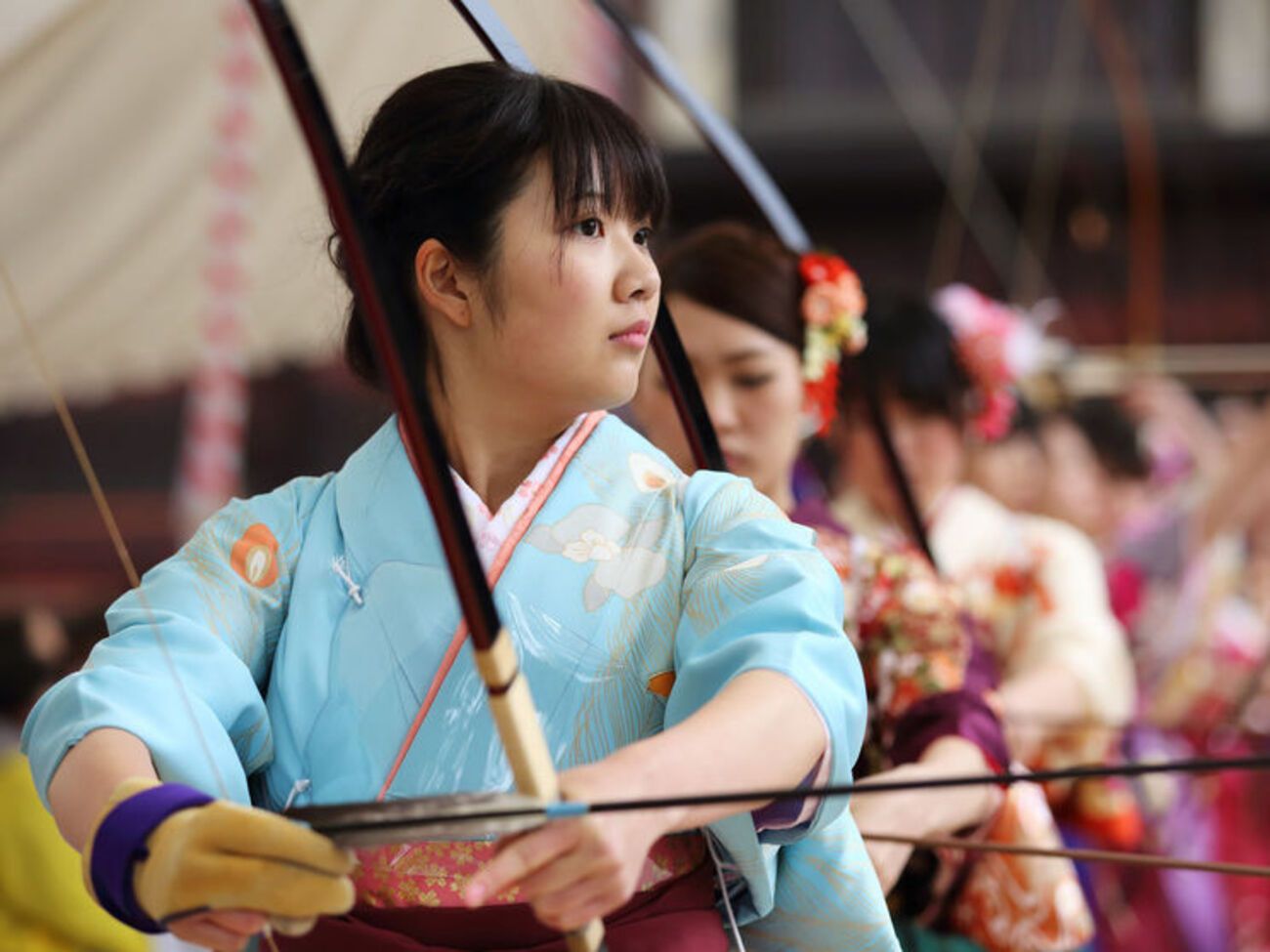 По состоянию на 1 октября 2015 года население страны составило 127,1 млн человек