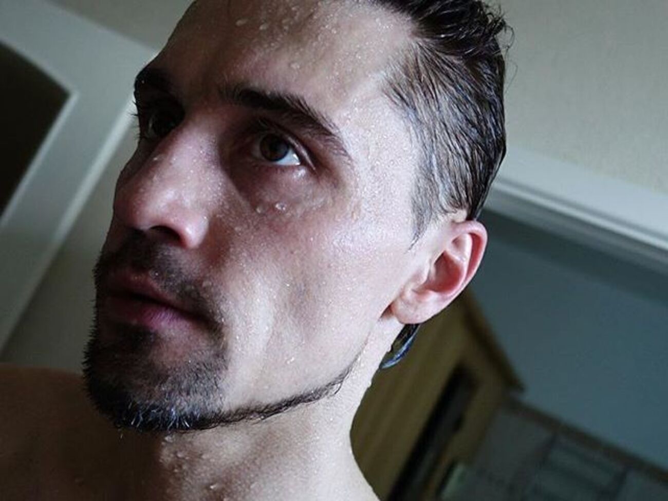 Билан:&nbsp;Фотограф Владимир Глынин загонял палками в кадр (шучу, я еще и расхаживал там голяком)