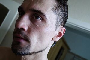 Билан: Фотограф Владимир Глынин загонял палками в кадр (шучу, я еще и расхаживал там голяком)