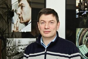 Эйдман: Но мне кажется, он не до конца осознавал, насколько велика угроза. Думаю, что он все-таки надеялся, что Путин не посмеет, слишком Немцов известным в мире был человеком. Но посмел...