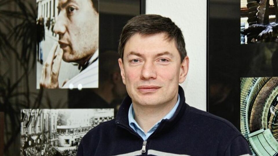 Эйдман: Но мне кажется, он не до конца осознавал, насколько велика угроза. Думаю, что он все-таки надеялся, что Путин не посмеет, слишком Немцов известным в мире был человеком. Но посмел...