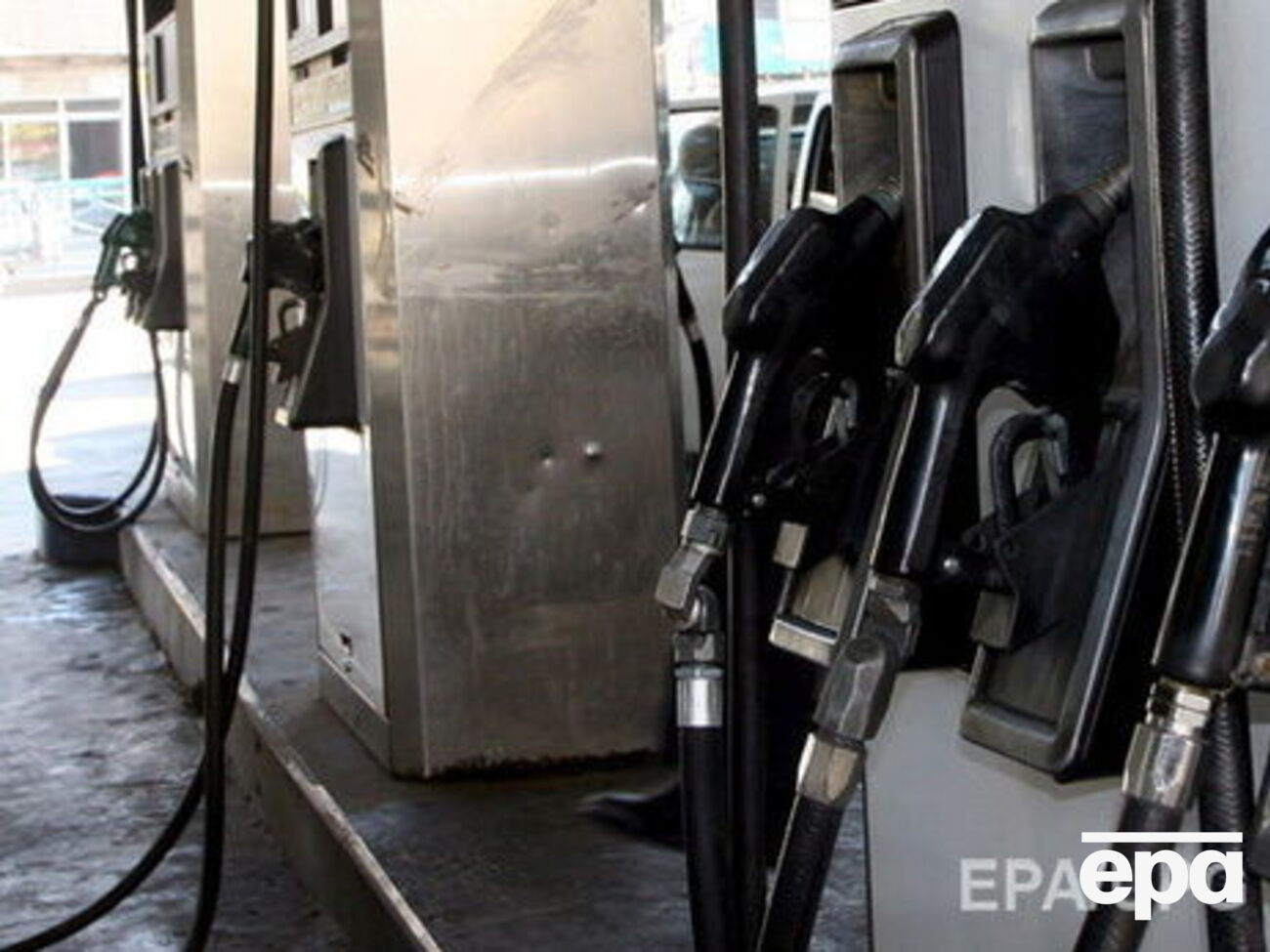 Из-за падения цен на нефть бензин в России подорожает
