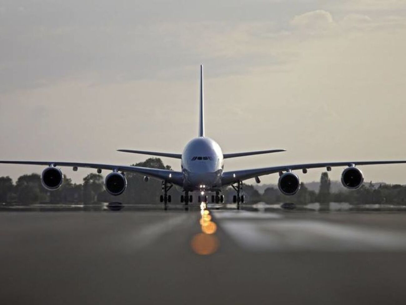 Визы аннулировали 22-м украинцам, включая троих детей