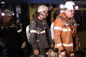 Спасательные работы на шахте приостановлены